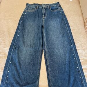 Old Navy Studded High Rise Wide Leg Jeans Size 6 (BRAND NEW)